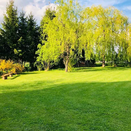 Nibylandia Dom Pod Lasem Ferienhaus Nowa Wies Grodziska