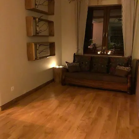 Nibylandia Dom Pod Lasem Ferienhaus *