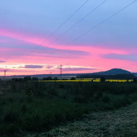 Nibylandia Dom Pod Lasem Ferienhaus Nowa Wies Grodziska