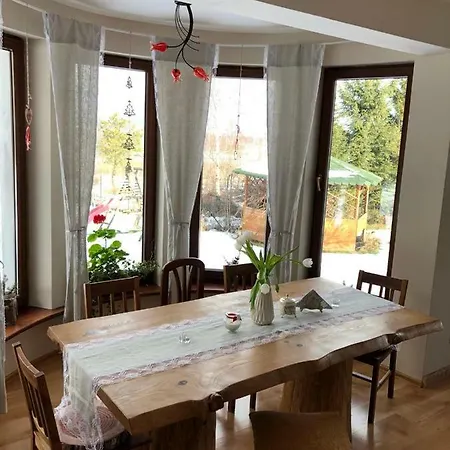 Nibylandia Dom Pod Lasem Holiday home Nowa Wies Grodziska