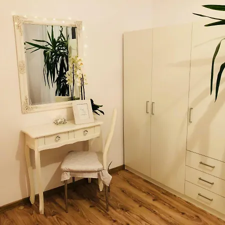 Nibylandia Dom Pod Lasem