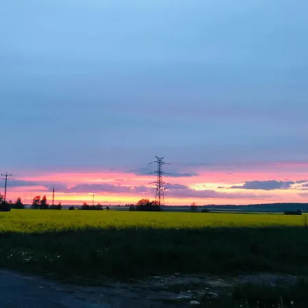 Ferienhaus Nibylandia Dom Pod Lasem Nowa Wies Grodziska