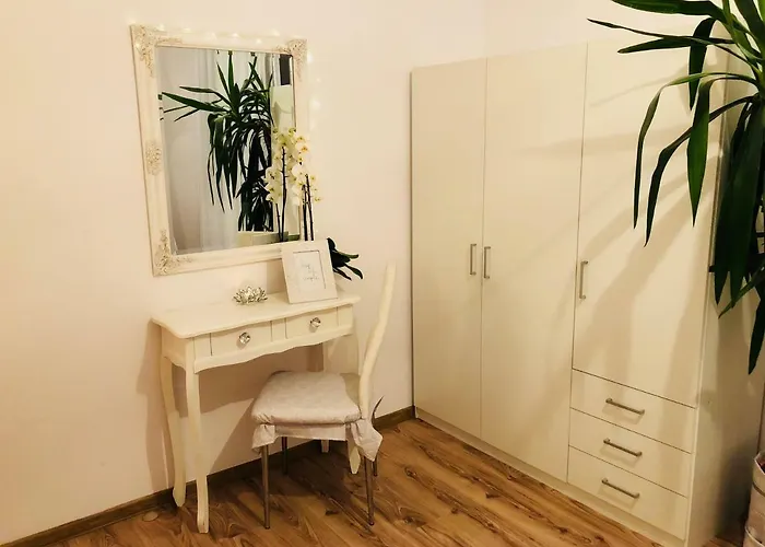 Nibylandia Dom Pod Lasem